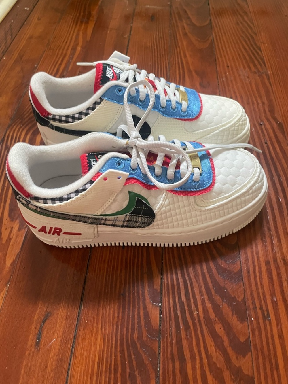 NEVER WORN Nike Air Force One Sneakers